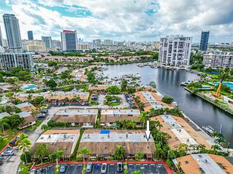 2627 S Parkview Dr, Hallandale Beach, FL 33009