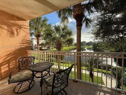 8208 Myrtlewood Cir W, Palm Beach Gardens, FL 33418