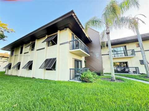 7915 SW 86th St, Miami, FL 33143