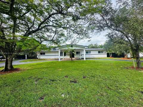 7695 SW 142nd St, Palmetto Bay, FL 33158