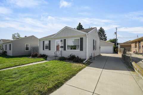 2520 E Crescent St, Racine, WI 53403