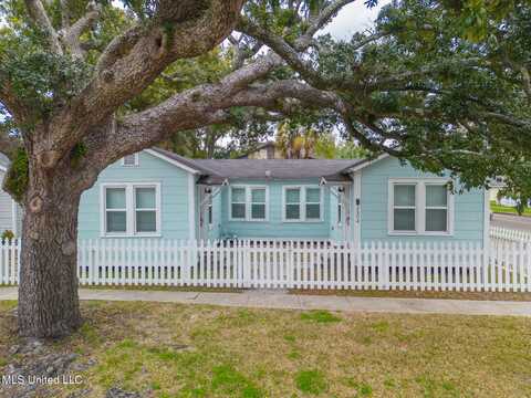 3302 12th Street, Gulfport, MS 39501