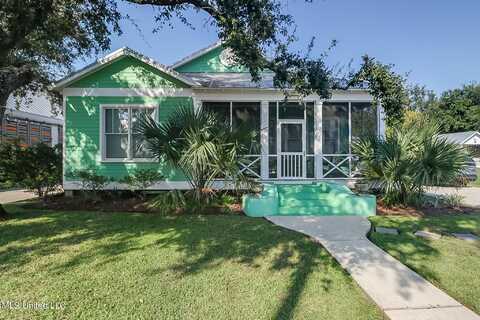 111 Sycamore Street, Bay Saint Louis, MS 39520