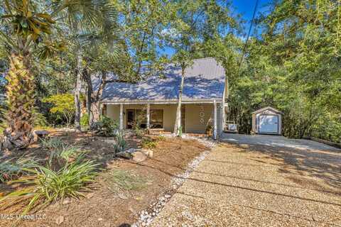 308 Lovers Lane, Ocean Springs, MS 39564