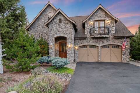 10100 Juniper Glen Circle, Redmond, OR 97756