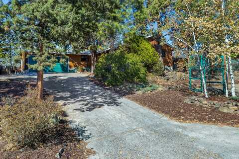 2877 NE Lotno Drive, Bend, OR 97701