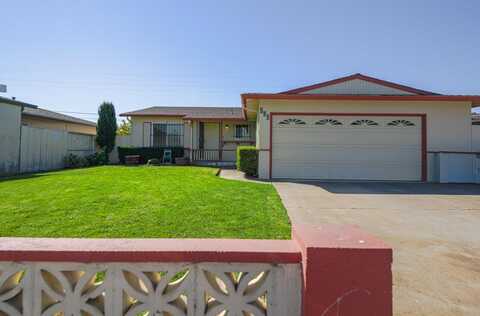 430 Calaveras DR, SALINAS, CA 93906