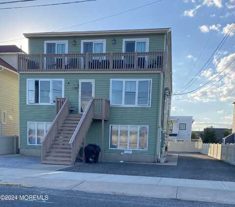 1105 N Ocean Avenue, Seaside Park, NJ 08752