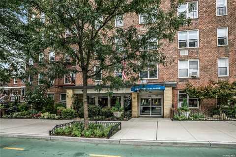 31-85 Crescent Street, Astoria, NY 11106