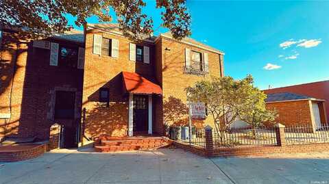 71-39 Yellowstone Boulevard, Forest Hills, NY 11375