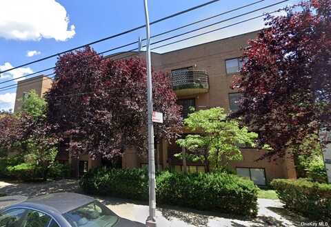 147-48 Roosevelt Avenue, Flushing, NY 11354