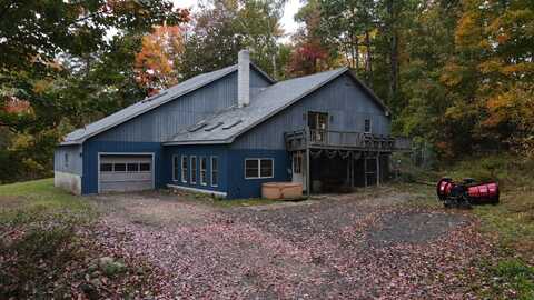 40 Coyote Way, Lincoln, ME 04457