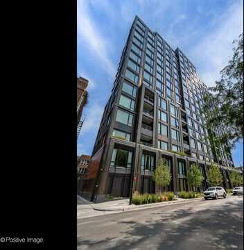 21 N May Street, Chicago, IL 60607