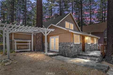 1329 Helen Street, Wrightwood, CA 92397