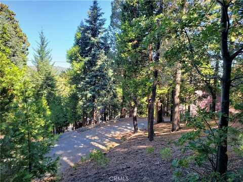 330 Castle Gate Road, Lake Arrowhead, CA 92352