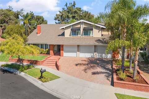 916 N Malden Avenue, Fullerton, CA 92832