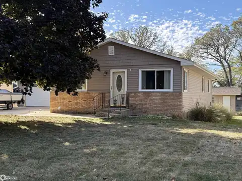 209 Orchard Lane, Clear Lake, IA 50428