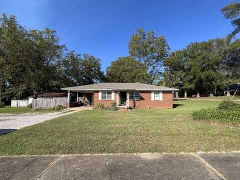 214/216 Clayton St., Baldwyn, MS 38824