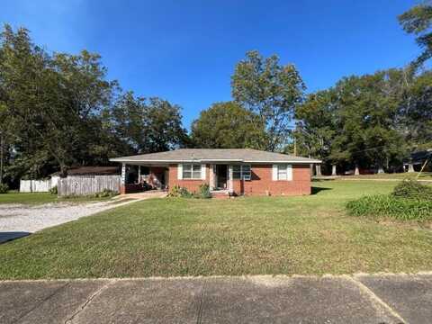 214/216 Clayton St., Baldwyn, MS 38824