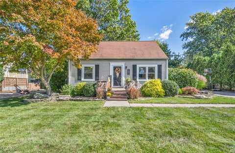 107 Forest Boulevard, Avon Lake, OH 44012