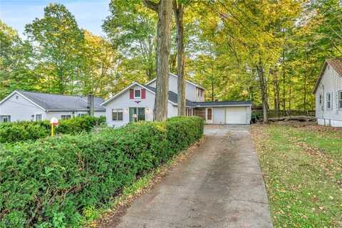 126 Goredon Drive, Chardon, OH 44024