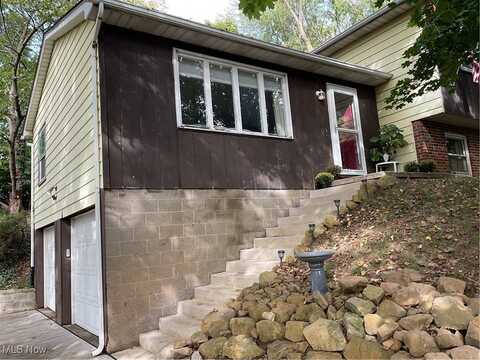 412 Stevenson Avenue, Akron, OH 44312