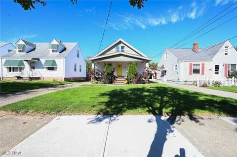 6216 Traymore Avenue, Brooklyn, OH 44144