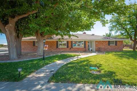 705 Golondrina Drive, Roswell, NM 88201