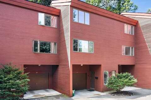 17 Robin Way, Brattleboro, VT 05301