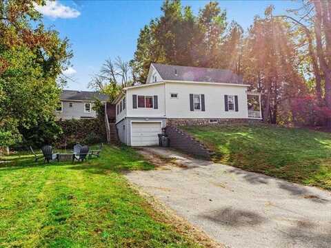 12 Bell Avenue, Hooksett, NH 03106