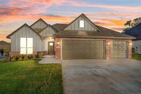 2410 W Madison Street, Broken Arrow, OK 74012