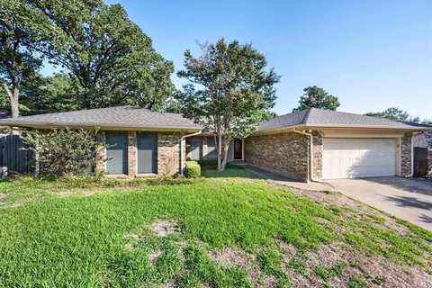 4924 Stage Line Drive, Arlington, TX 76017