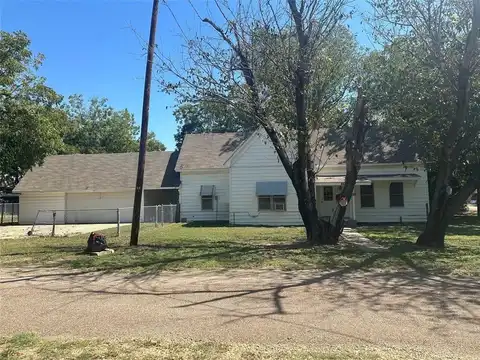 109 7th Street, Forreston, TX 76041