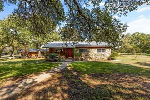 611 Davis Road, Granbury, TX 76049