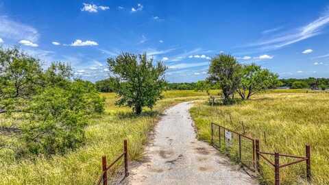 829 County Road 3451, Paradise, TX 76073