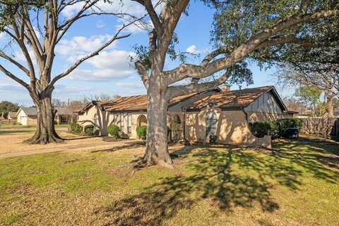5712 Carolyn Drive, North Richland Hills, TX 76180