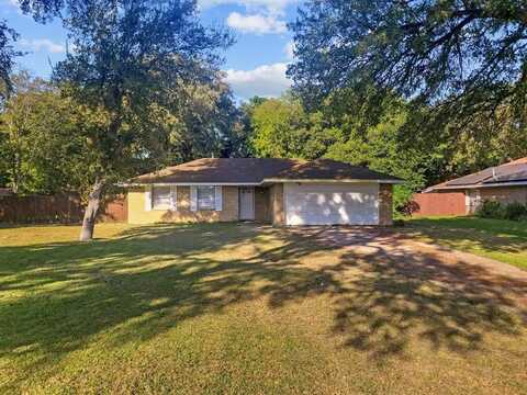 219 Evelyn Street, DeSoto, TX 75115