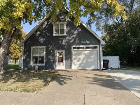 313 W 5TH ST, South Sioux City, NE 68776