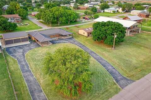 21303 E 990 Road, Foss, OK 73647