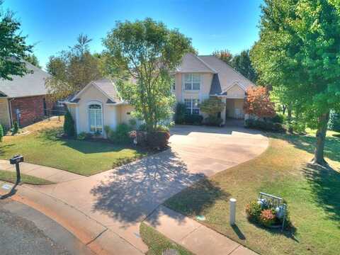 3800 Woodshadow Road, Edmond, OK 73003