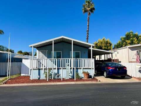 400 Greenfield Dr #33, El Cajon, CA 92021