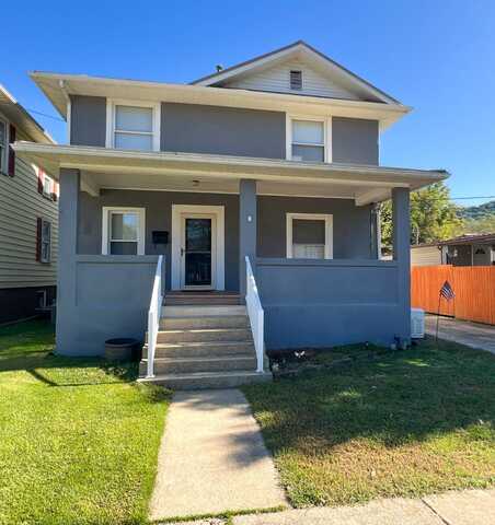 106 Lee Street, Gassaway, WV 26624