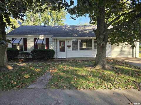 285 IRIS Court, Canton, IL 61520