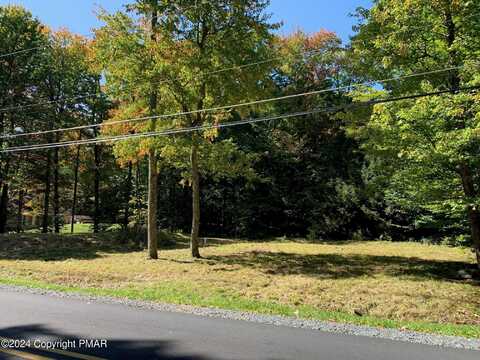 3122 Hamlet Drive, Tobyhanna, PA 18466