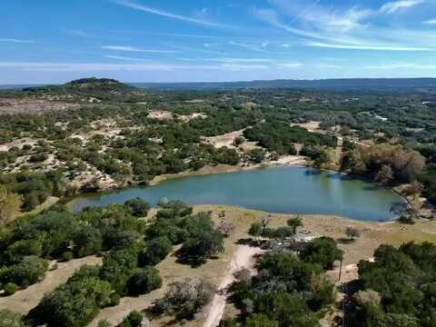 6470 Rocky Rd., BLANCO, TX 78606