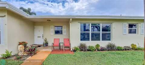 220 Country Ln, Boynton Beach, FL 33435