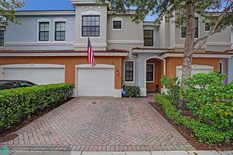 153 W Astor Cir, Delray Beach, FL 33484