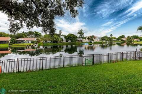 2885 Begonia Way, Cooper City, FL 33026