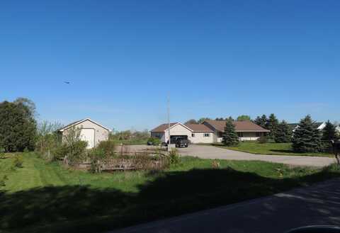 8799 OAKWOOD Avenue, NEENAH, WI 54956