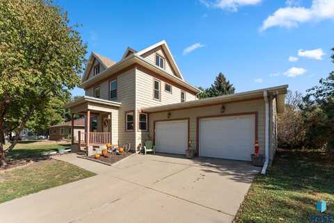 108 S Sycamore Ave, Sioux Falls, SD 57110